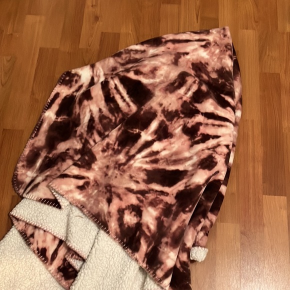 PINK BRAND Blanket - Picture 4 of 4